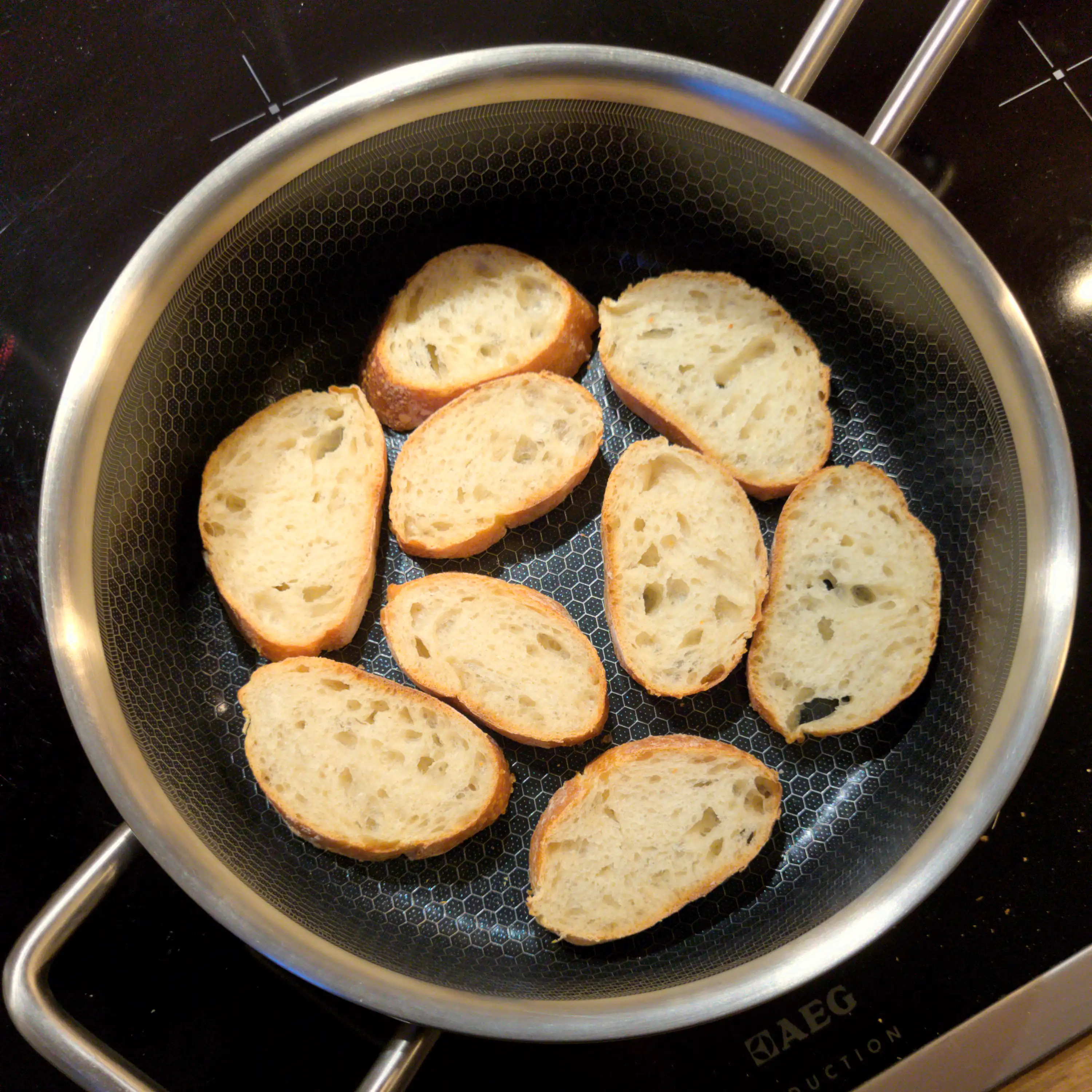 Brotscheiben rösten